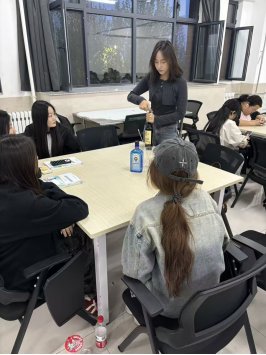 以赛育人展风采